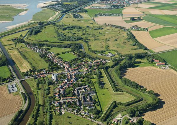 Willem Leopoldpolder en Wallen van Retranchement vanuit de lucht