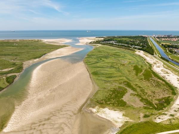 Wandelen in Zeeland, dronebeeld van Het Zwin